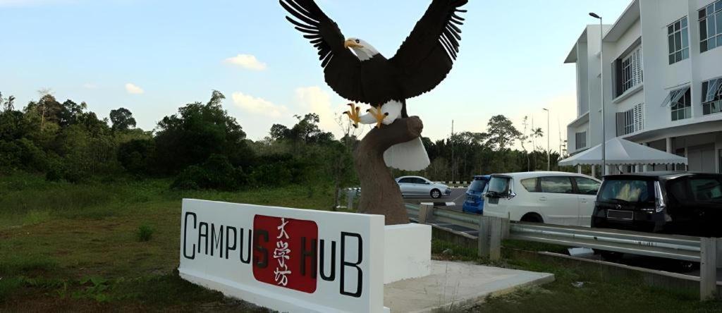 Place2Stay @ Campus Hub 쿠칭 외부 사진